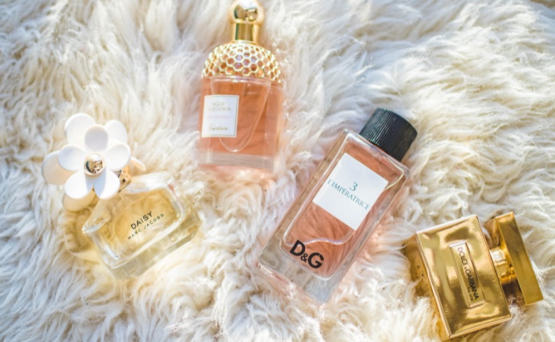Women's Day Gifts 2022 | Perfumes Women's Day Gifts 2022 | Perfumes